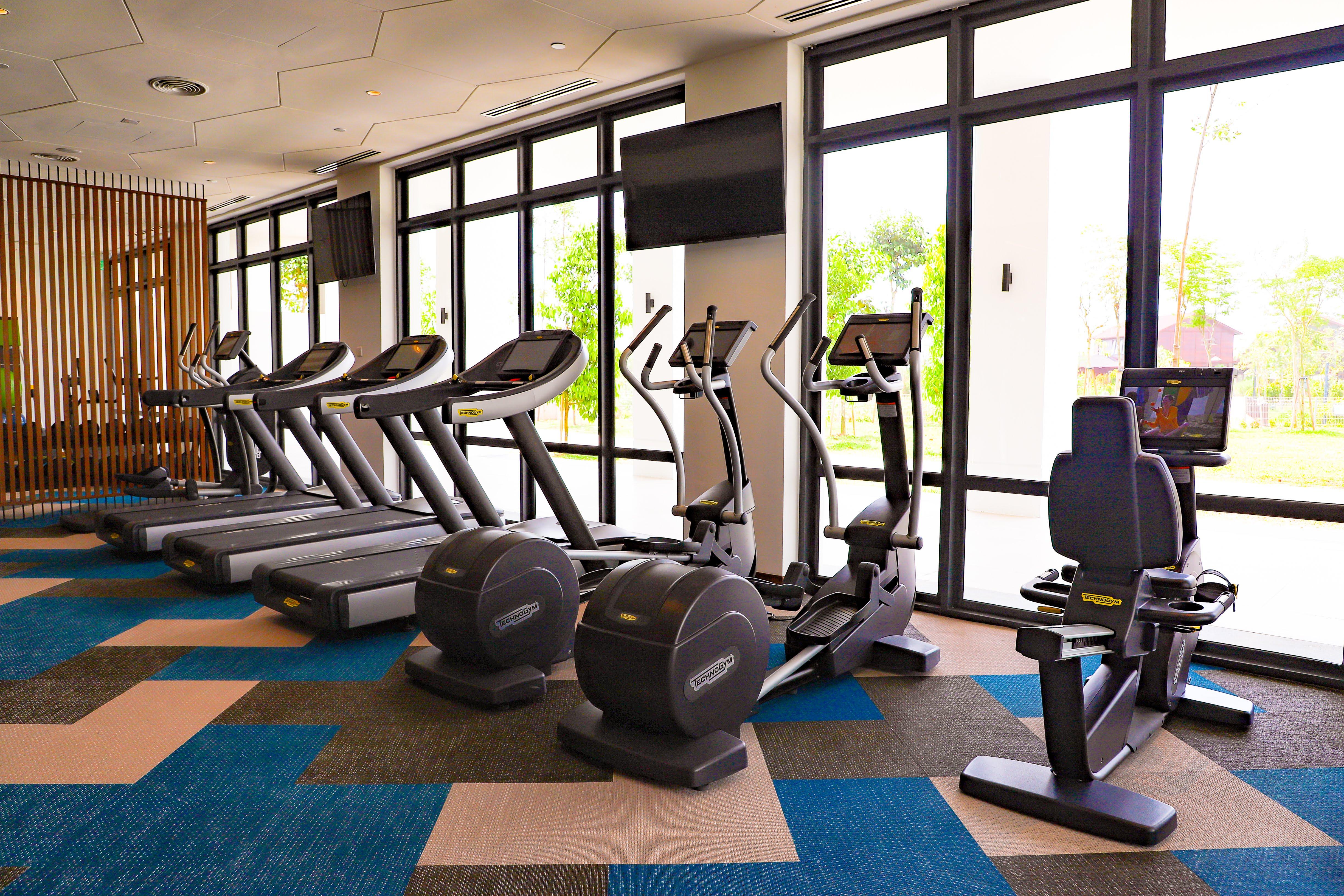 Hard Rock Hotel Desaru Coast Zewnętrze zdjęcie The gym at the hotel