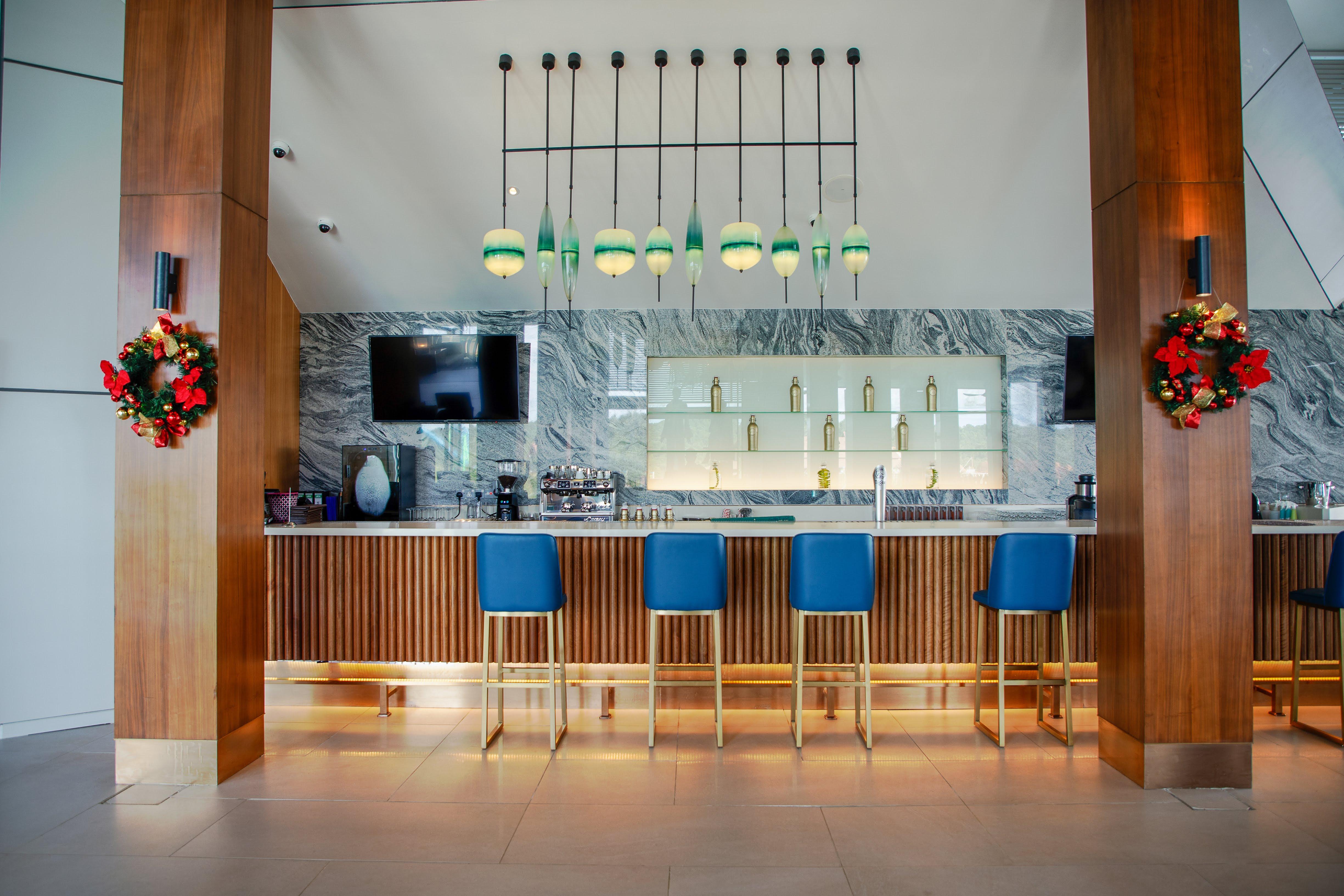 Hard Rock Hotel Desaru Coast Zewnętrze zdjęcie The bar at the lounge