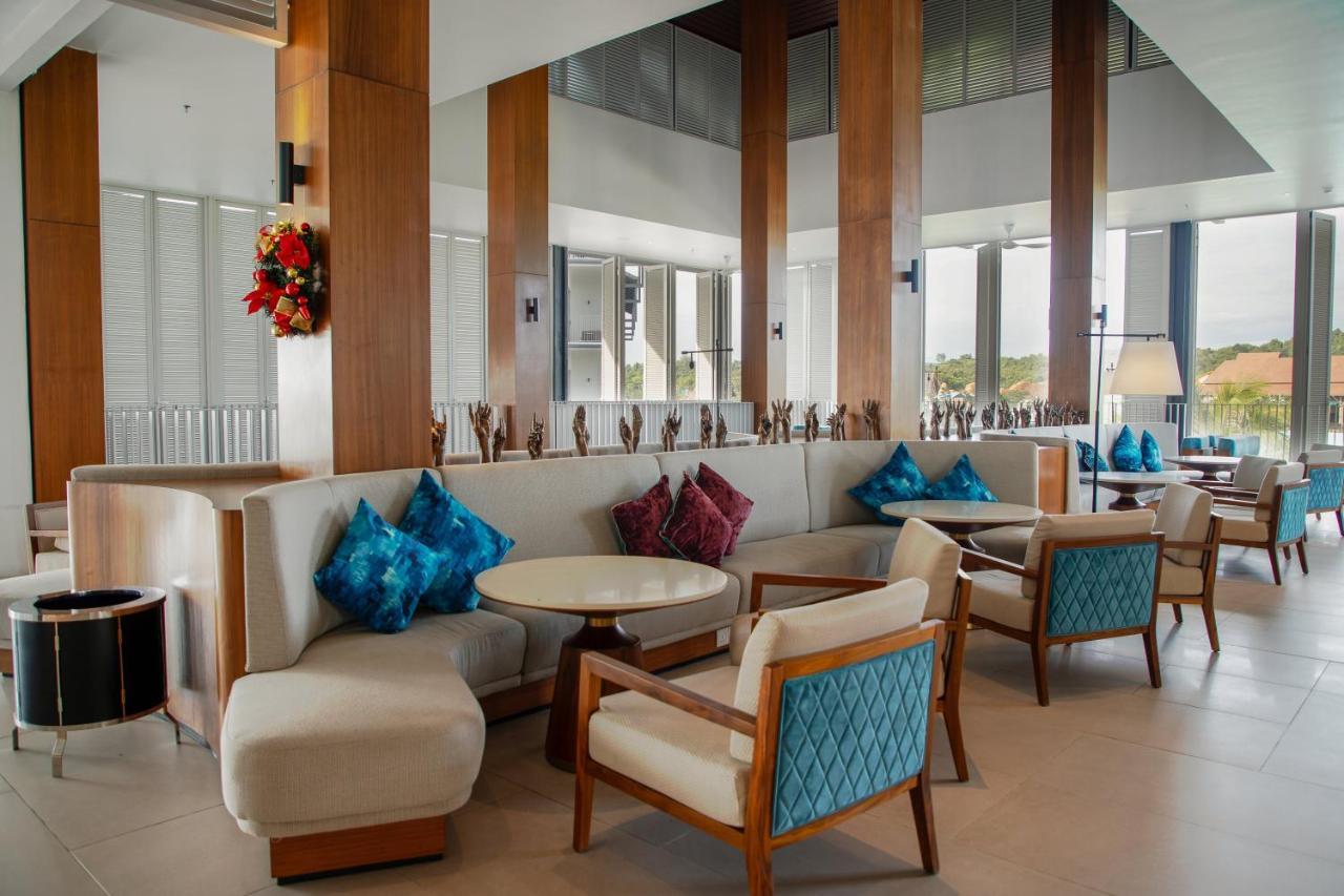 Hard Rock Hotel Desaru Coast Zewnętrze zdjęcie The lounge at the airport